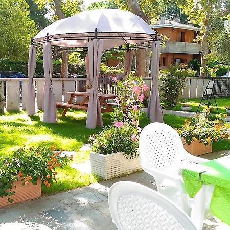 Green Holiday Villa Bibione Bagian luar foto