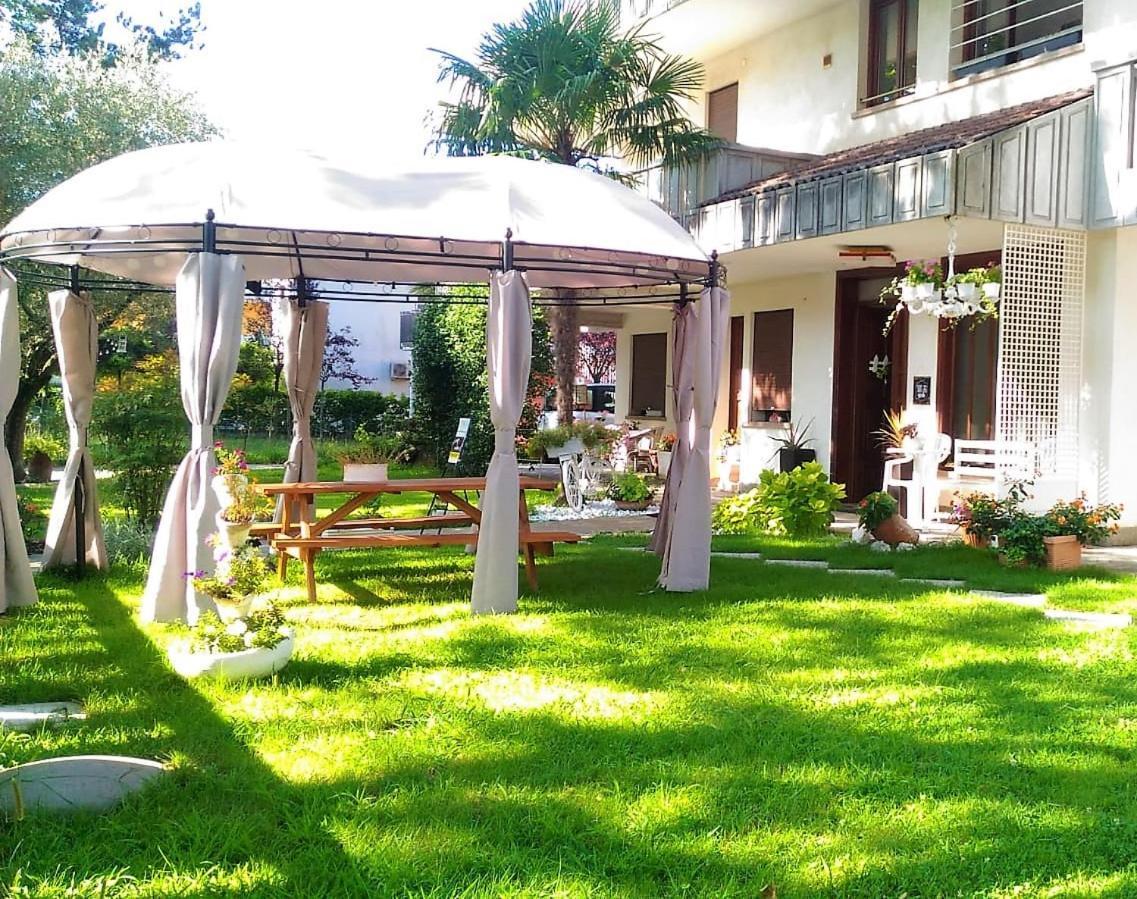 Green Holiday Villa Bibione Bagian luar foto