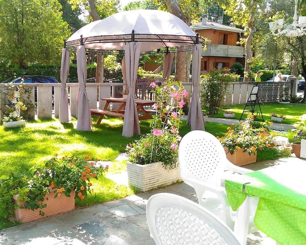 Green Holiday Villa Bibione Bagian luar foto